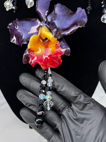 Midnight Cattleya Radiance Golden & Dark Purple Cattleya Orchid Necklace – Black Crystal Beads with Clear Crystal Accents
