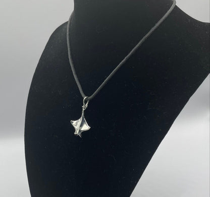 Manta Ray Necklace – Elegant 925 Sterling Silver Pendant, Inspired by Ocean Life, Perfect for Marine Enthusiasts and Sea Lovers, Unique Handmade Jewelry, Made in USA