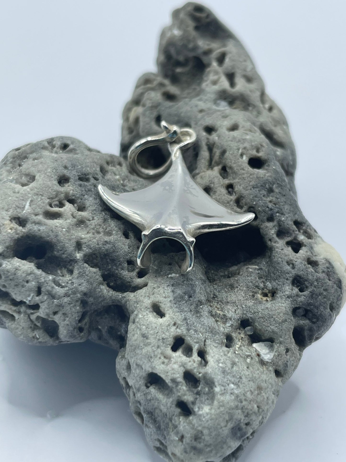 Manta Ray Necklace – Elegant 925 Sterling Silver Pendant, Inspired by Ocean Life, Perfect for Marine Enthusiasts and Sea Lovers, Unique Handmade Jewelry, Made in USA