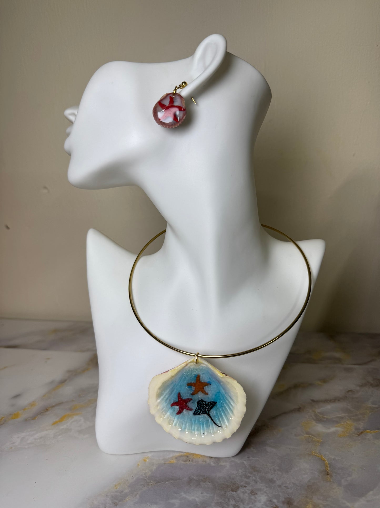 Starfish and Mini Manta Ray Resin‑Encased Shell Collection Shell Necklaces Sea Necklaces Epoxy Resin Necklace and Earrings Jewelry Manta Ray and Starfish set