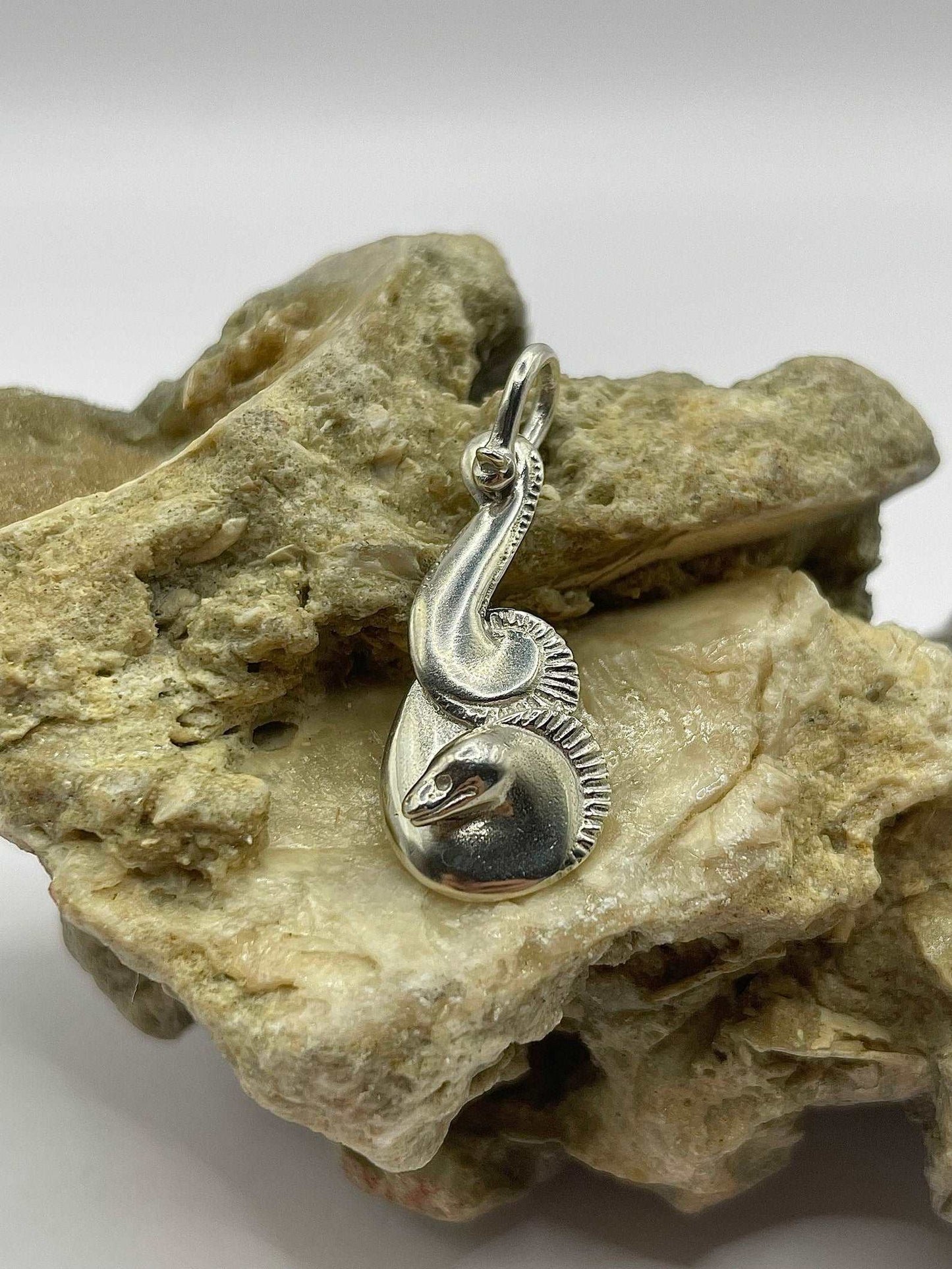 Wrapping Moray Eel Pendant - Lluch Jewelry