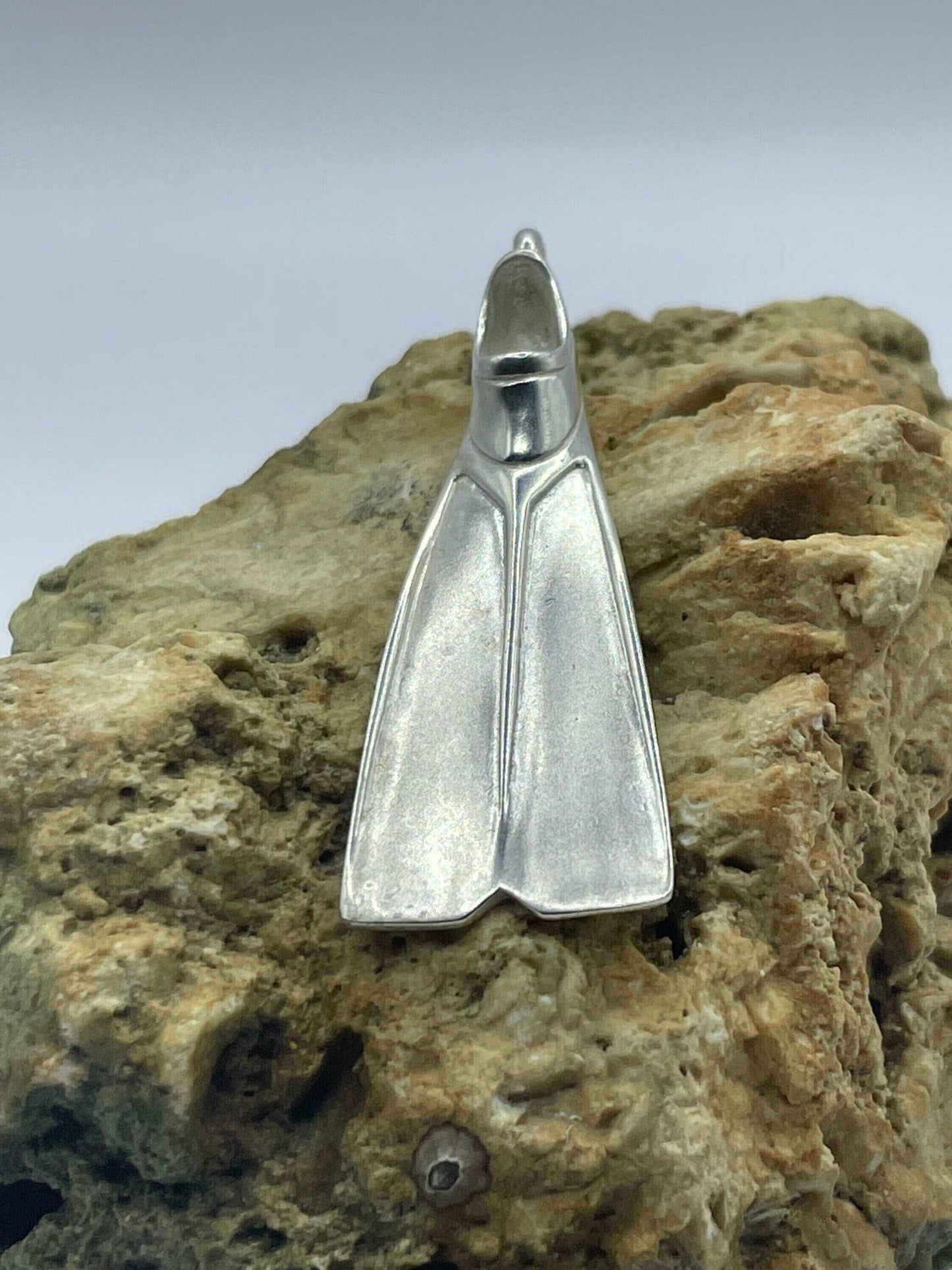 Diving fin,  fisherman, 3D pendant - Lluch Jewelry