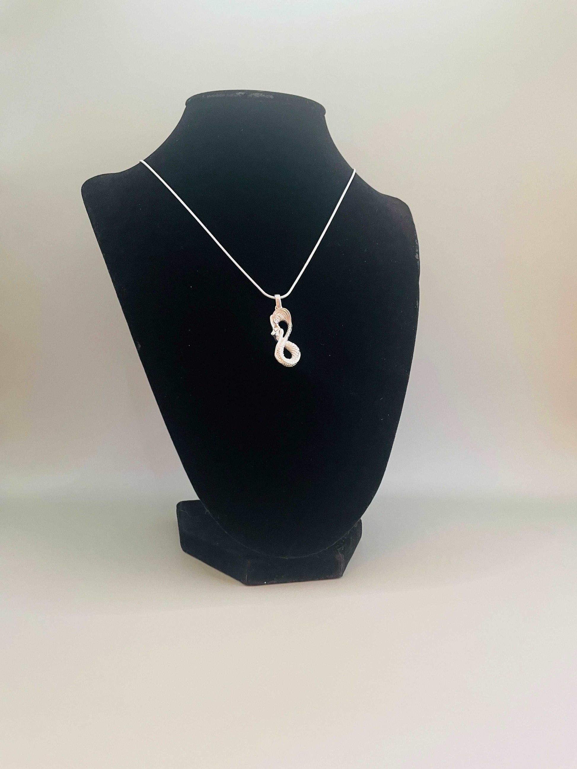 Infinity Mermaid Necklace - Lluch Jewelry