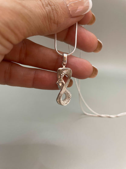 Infinity Mermaid Necklace - Lluch Jewelry