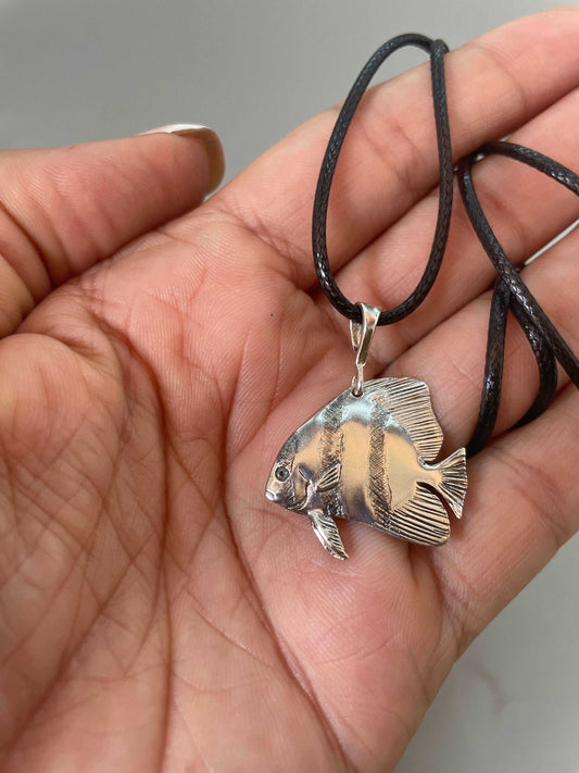 Atlantic Spadefish Pendant - Lluch Jewelry