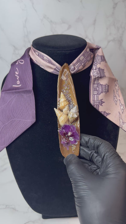 3 Natural green Leaf Preserved in resin with flowers with Beautiful Scarf & leather necklace