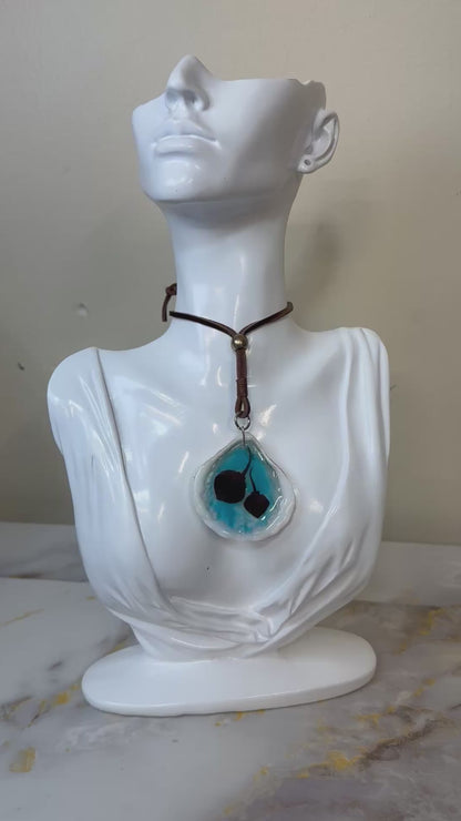 Double Sting Ray Resin‑Encased Shell Collection Shell Necklaces Sea Necklaces Epoxy Resin Necklace