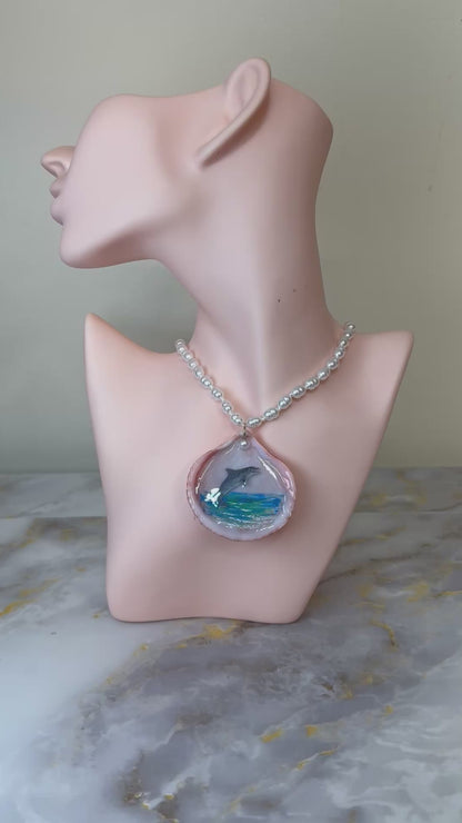 Beautiful Dolphin Necklace Resin‑Encased Shell Collection Shell Necklaces, Epoxy Resin Necklace