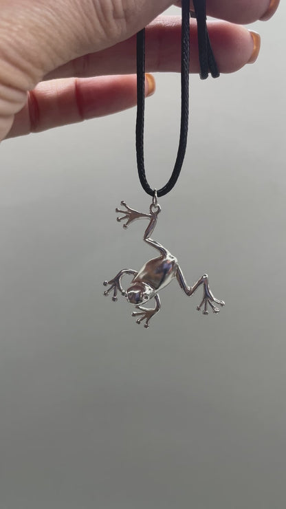 Hanging Tree Frog Necklace, 925 Sterling Silver