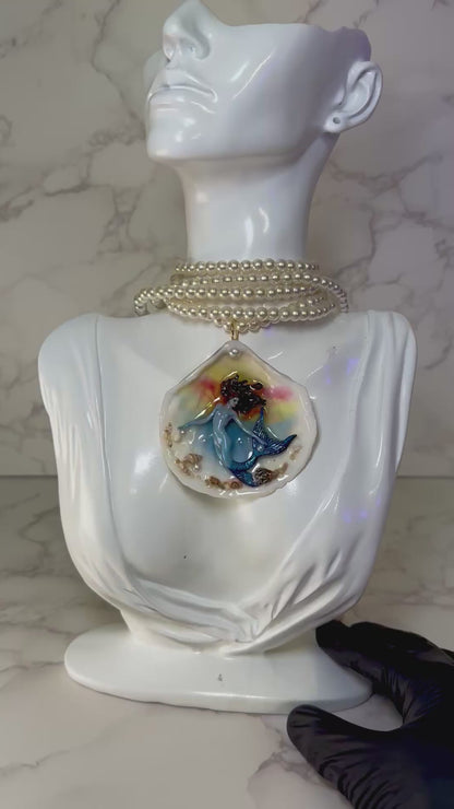 May Sunset Blue Mermaid Sea Shell Necklace – Mermaid in Shell with UV Resin