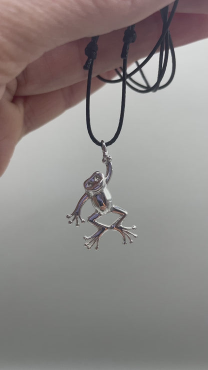 Friendly Hanging Tree Frog Necklace