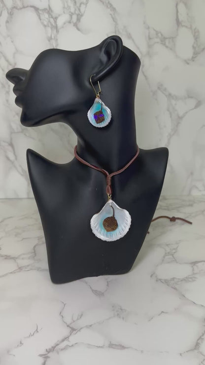 Set Dark Single Sting Ray Set Handmade Stingray Necklace Encapsulated in Real Shell with UV Resin